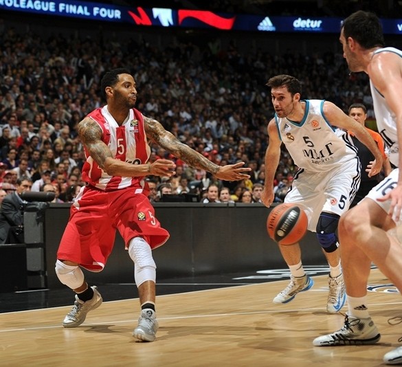 NBA常规赛焦点战精彩瞬间（NBA常规赛焦点之战高光时刻）