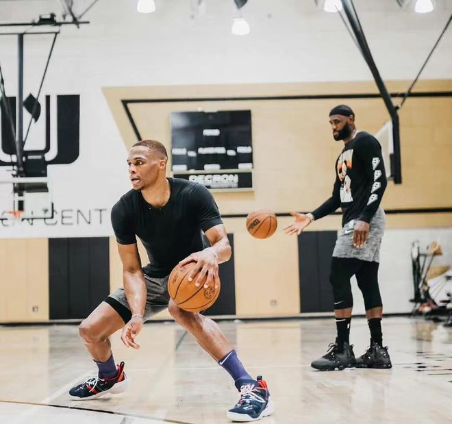 沃尔特马德：每周我会进行两到三次头球训练，未来要继续加练（沃尔特马德：每周头球练习两三次，今后还要继续加码）