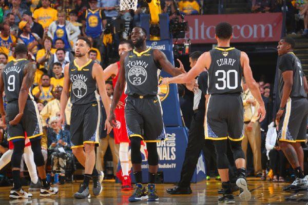 NBA战报：贝恩37分8板，魔术112-109险胜活塞（NBA快讯：贝恩轰37分8篮板，魔术112-109险胜活塞）