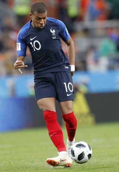 2025／26赛季英超：阿森纳新星斯凯利会在冬窗租借离队吗？多家英超球队关注他近况（2025／26赛季英超观察：阿森纳新星斯凯利会否冬窗外租？多家英超球队正密切关注）