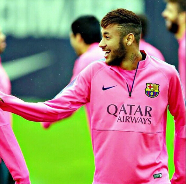 湖人詹姆斯关键封盖锁定胜局（詹姆斯关键大帽助湖人取胜）