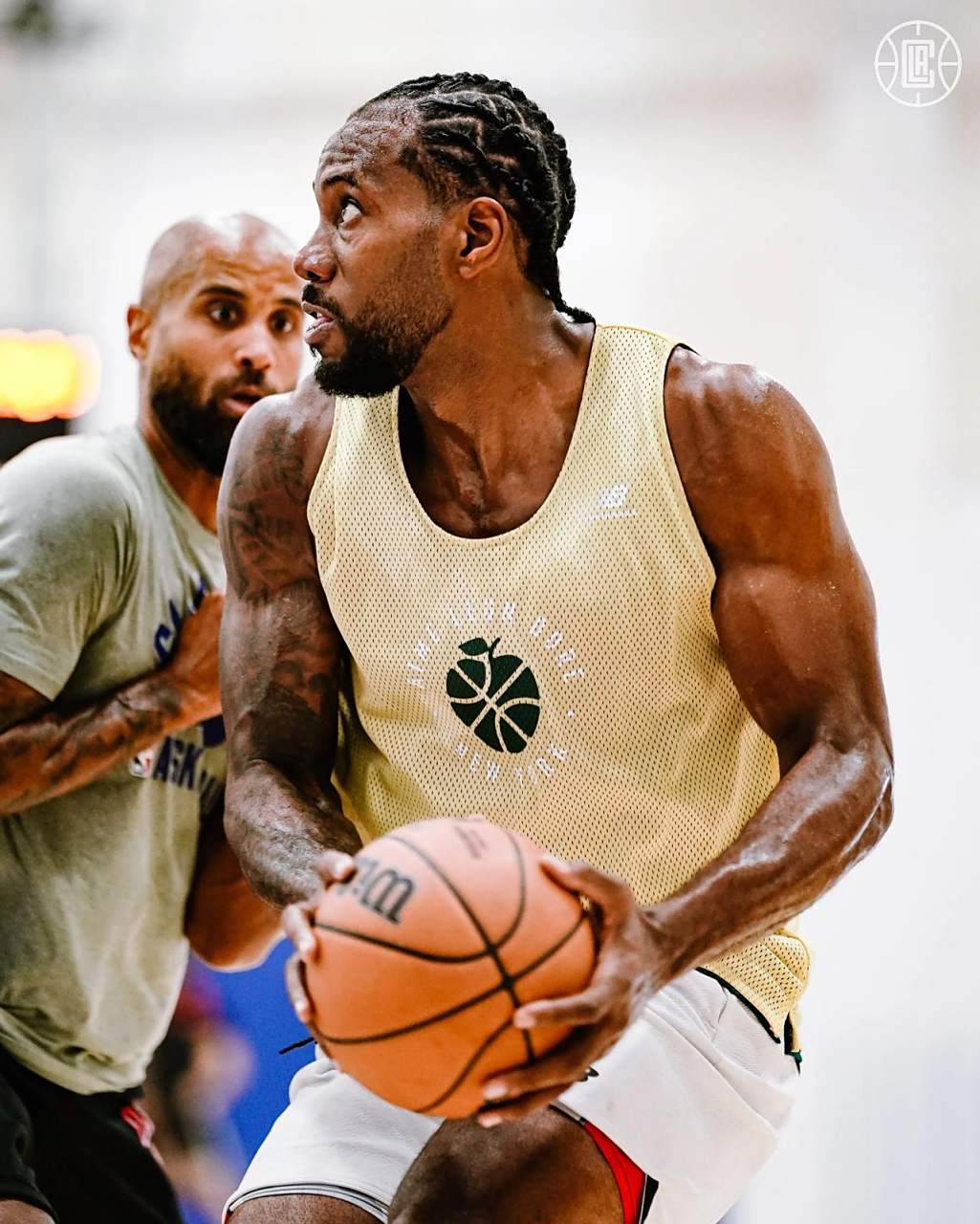 萨哈：麦克托米奈可以在皇马和巴萨踢球，甚至拜仁慕尼黑（萨哈：麦克托米奈有实力效力皇马、巴萨，乃至拜仁慕尼黑）