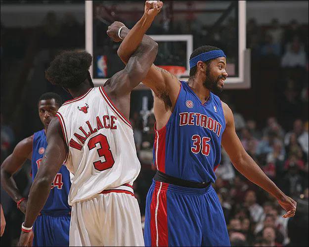 拜仁对阵圣保利全场3次射门中柱：卡尔2次、凯恩1次（拜仁战圣保利全场三度中柱：卡尔两次、凯恩一次）