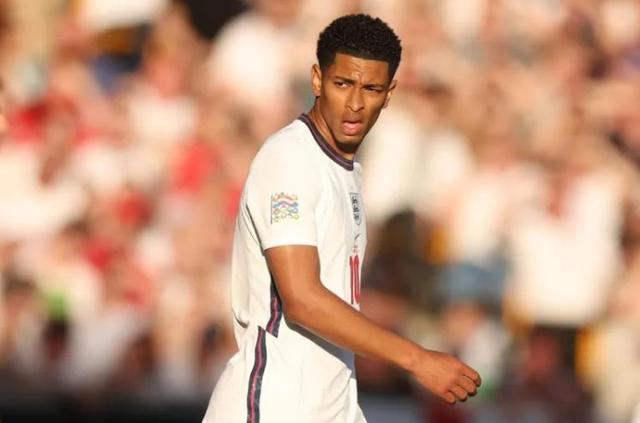 亚马尔首发巴萨首次无法赢球 本赛季此前12战全胜（亚马尔首发，巴萨本赛季首次未能取胜，此前12战全胜遭终结）